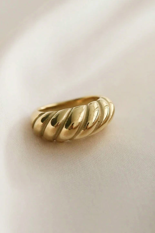 Lil' Baguette Band Ring